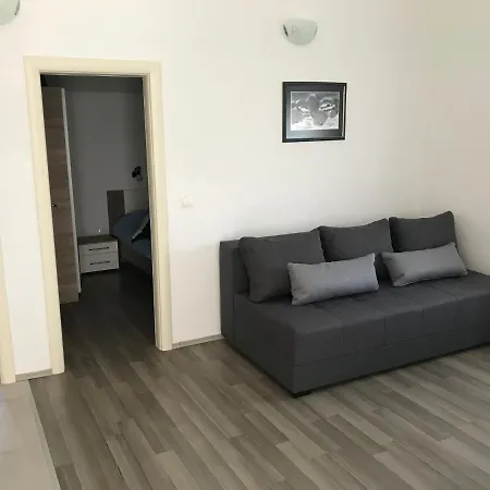 Ruzic * Рогозница