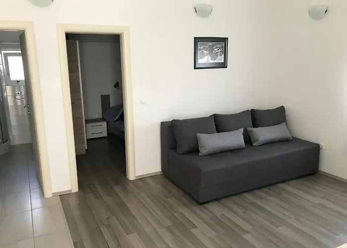 Ruzic * Rogoznica (Sibenik-Knin)