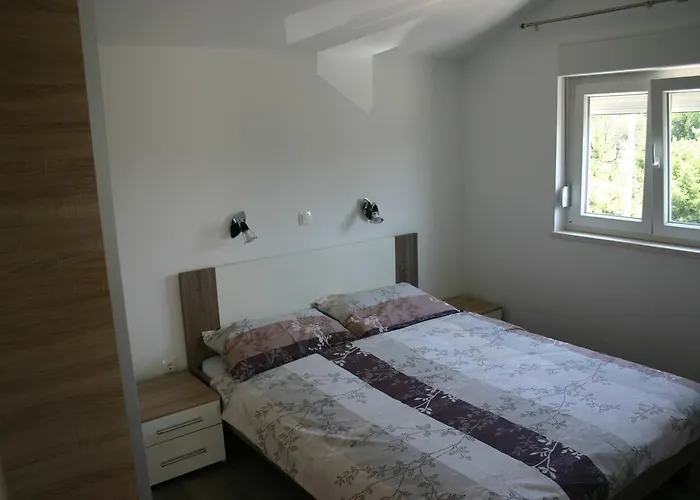 Ruzic * Rogoznica (Sibenik-Knin)